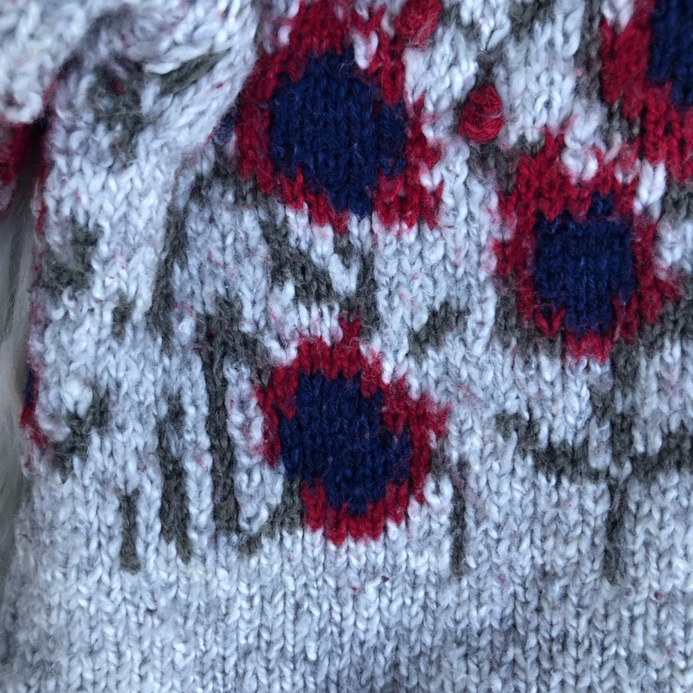 J Jill Pom Pom Embroidery Floral Cozy Crew Neck Cream Beige Red Sweater size M - Picture 11 of 11